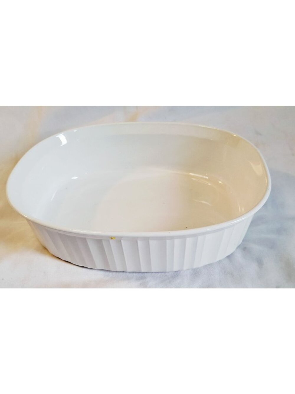CorningWare White Oval 1.8L F-12-B Baking Dish With Fluted Sides Vintage